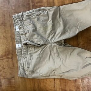 Gap Khaki/Tan chino pants 32x34